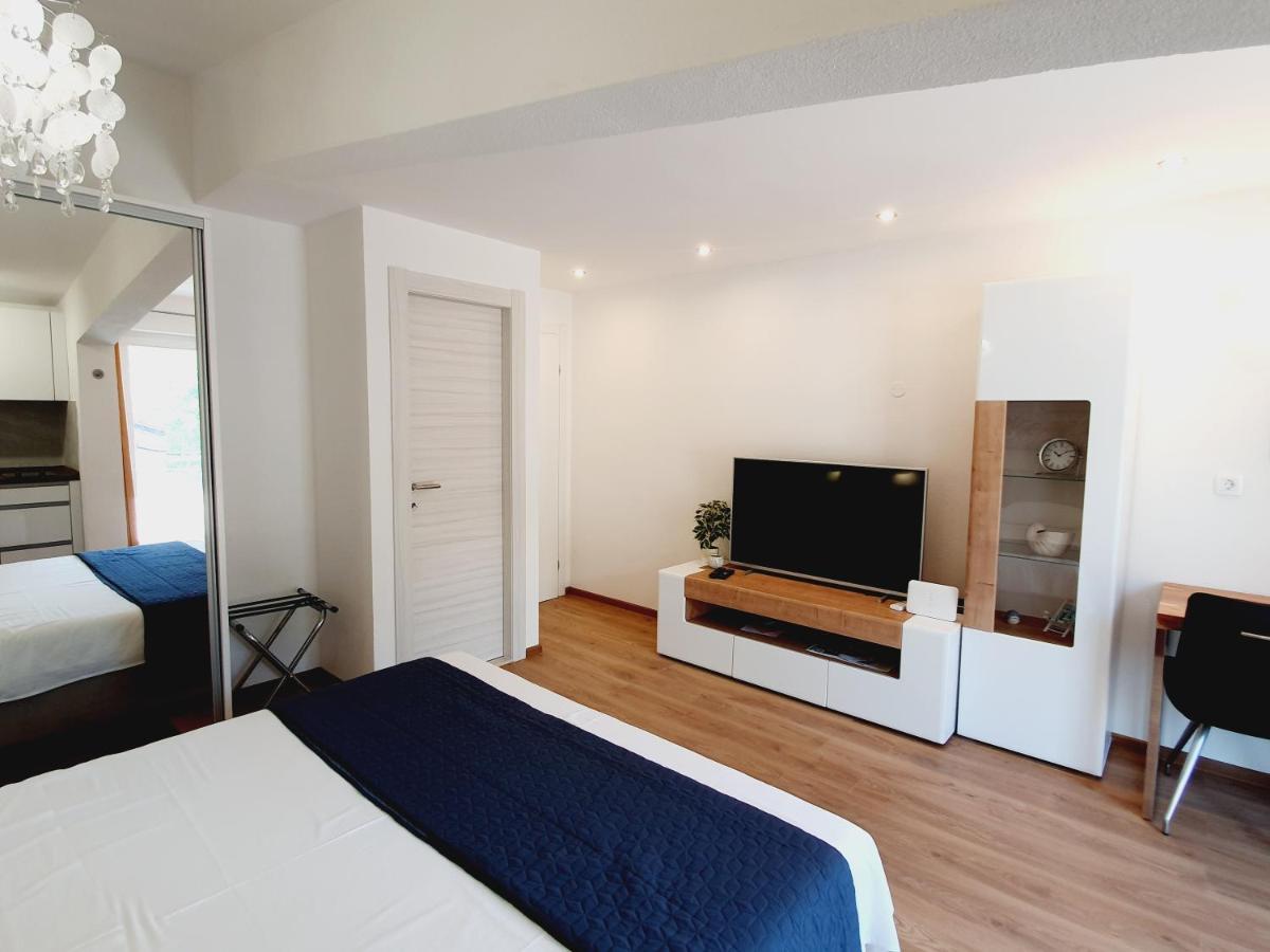 White House Apartments Dugi Rat Εξωτερικό φωτογραφία