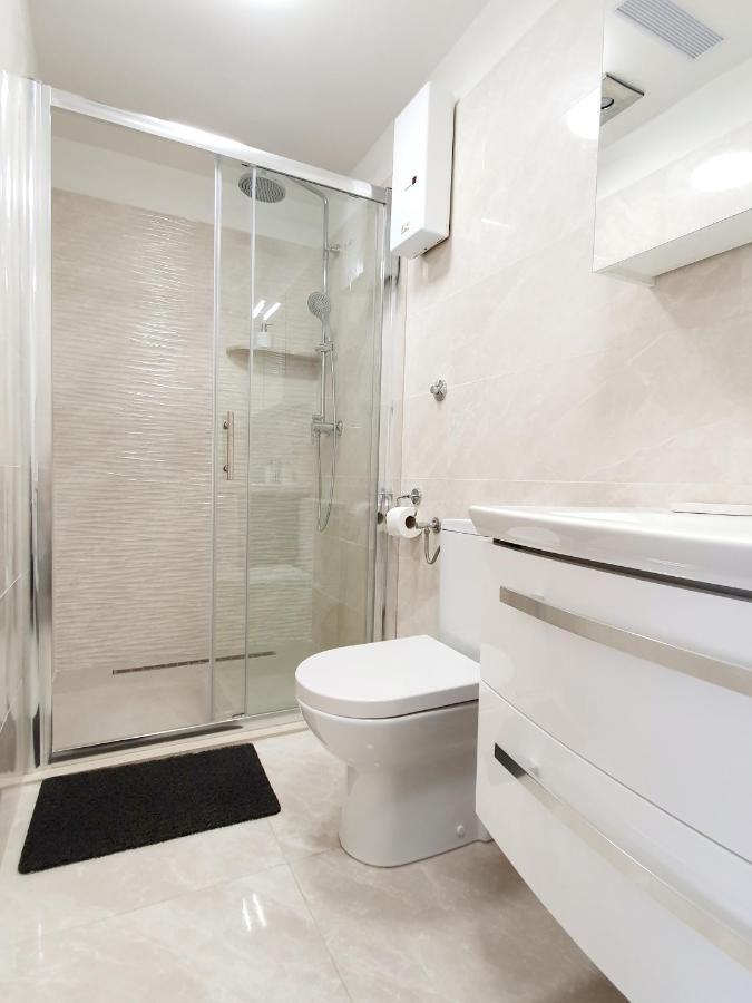 White House Apartments Dugi Rat Εξωτερικό φωτογραφία