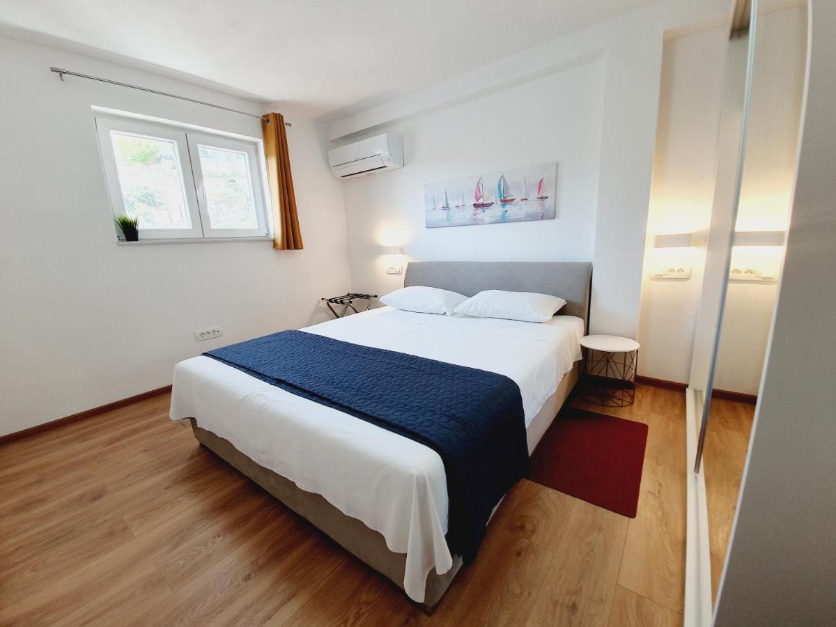 White House Apartments Dugi Rat Εξωτερικό φωτογραφία