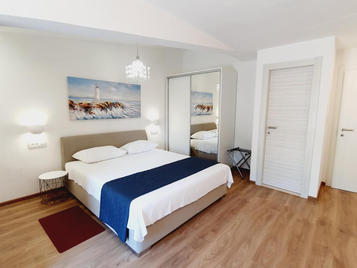 White House Apartments Dugi Rat Εξωτερικό φωτογραφία