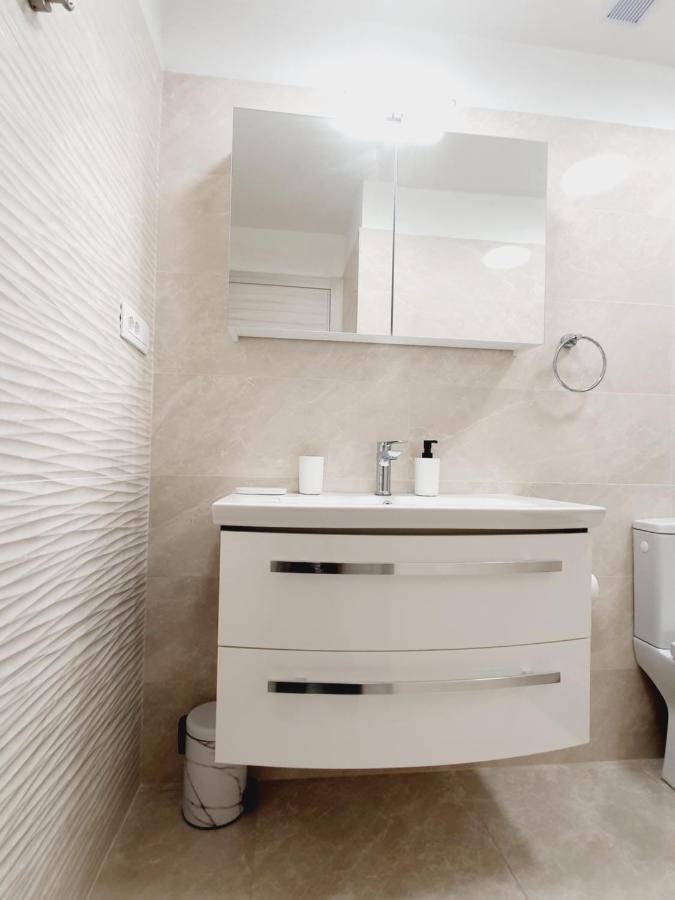 White House Apartments Dugi Rat Εξωτερικό φωτογραφία